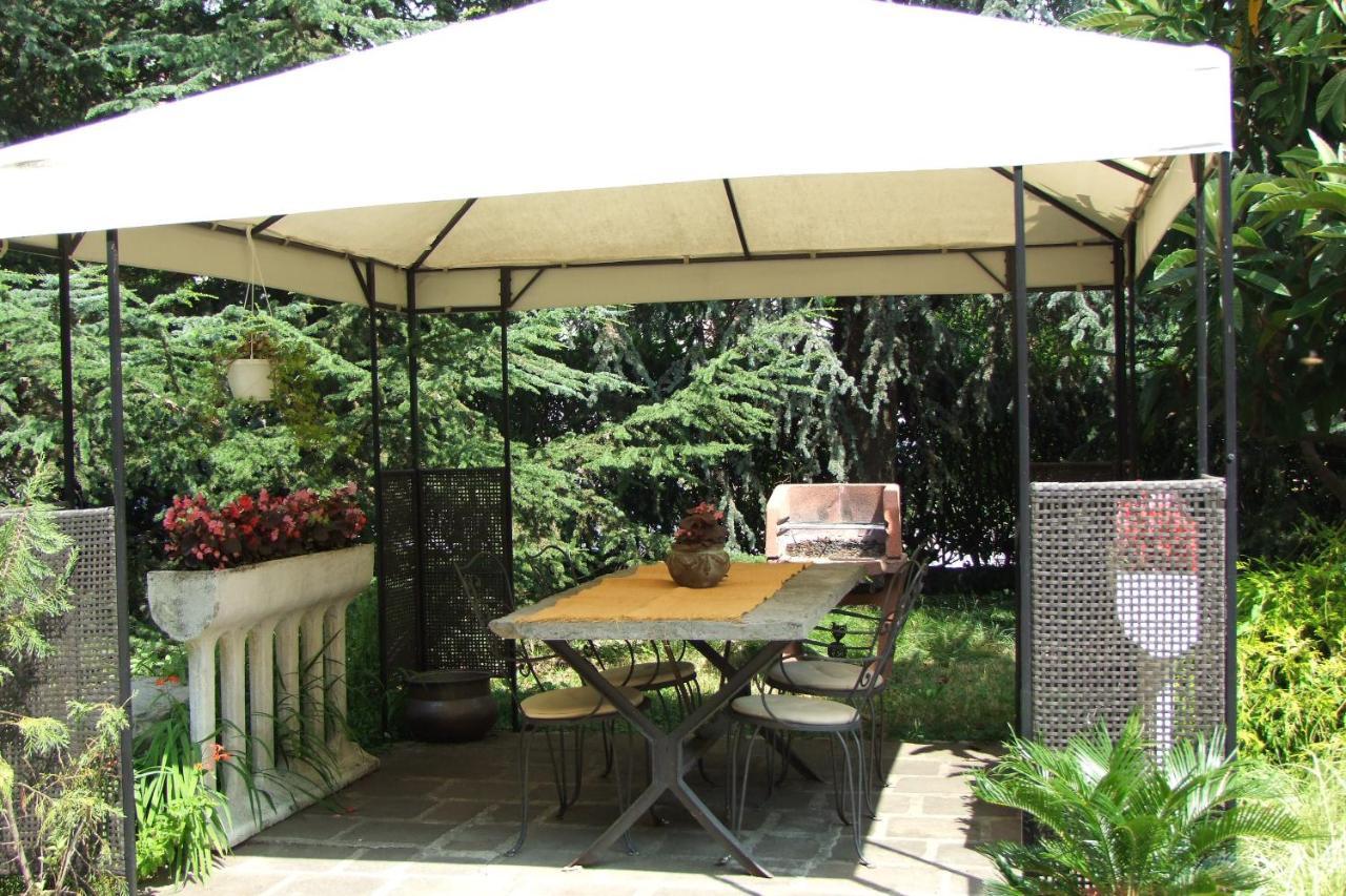 Monolocali In Casa Con Giardino Bellagio Apartment Luaran gambar