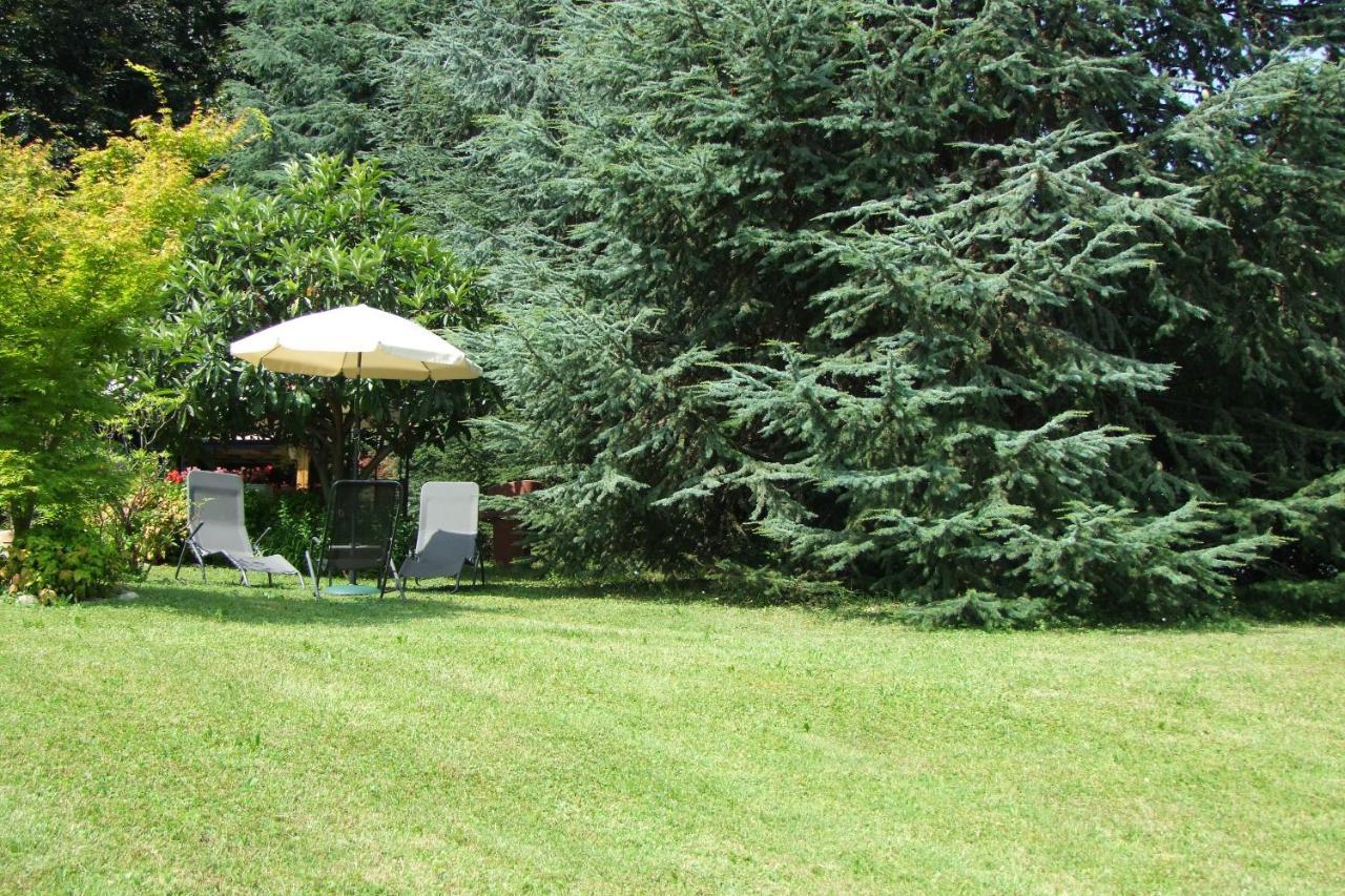 Monolocali In Casa Con Giardino Bellagio Apartment Luaran gambar