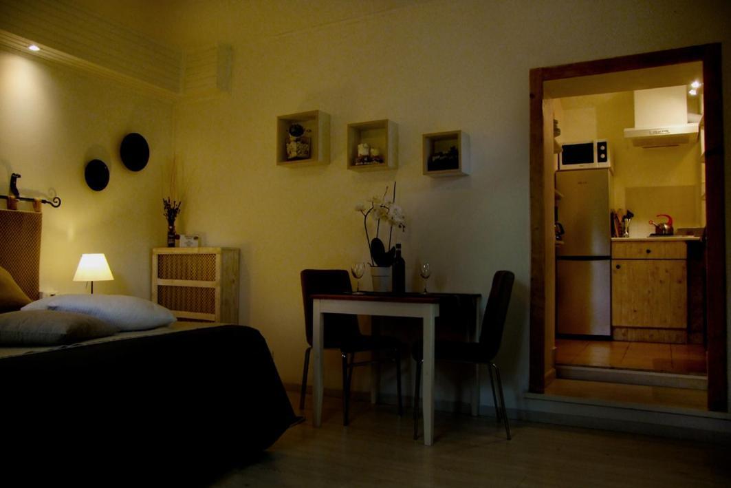 Monolocali In Casa Con Giardino Bellagio Apartment Luaran gambar