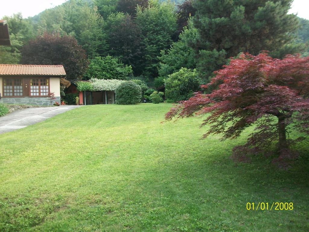 Monolocali In Casa Con Giardino Bellagio Apartment Luaran gambar